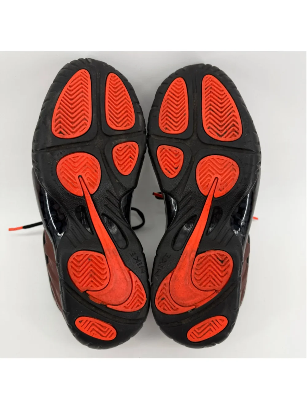 Nike Air Foamposite Pro GS Hyper Crimson Basketball Boys Size 6Y 644792-800